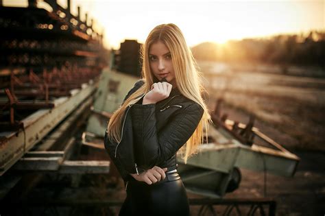 blonde women in leather jacket wallpaper hd girls wallpapers 4k wallpapers images backgrounds