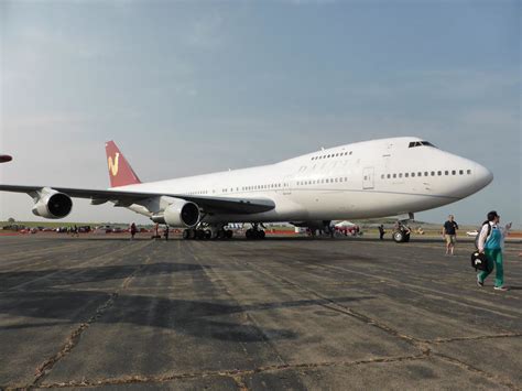 Flightl 502 flying to lax, is hijacked, after a bomb was discovered in the lavatories. US Global Airways cumple 31 años sin un solo pasajero - Turama