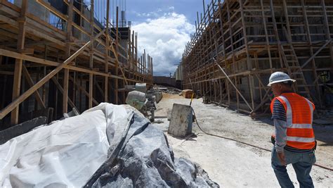 worker shortage threatens construction industry real estate and home building market