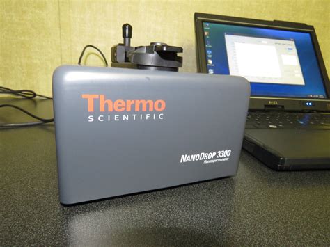 Thermo Nanodrop 3300 Fluorospectrometer Spectrophotometer W Laptop