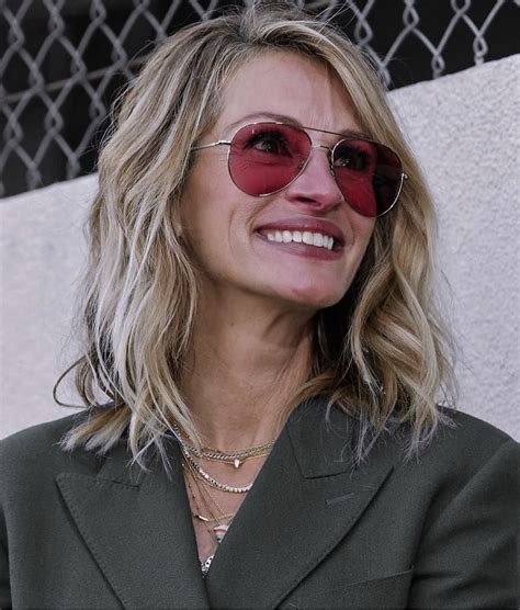 Ananya panchal is a summer intern for today digital who enjoys writing all things pop culture and community features. Pin by S N on Glasses in 2020 | Julia roberts, Julia, Bio