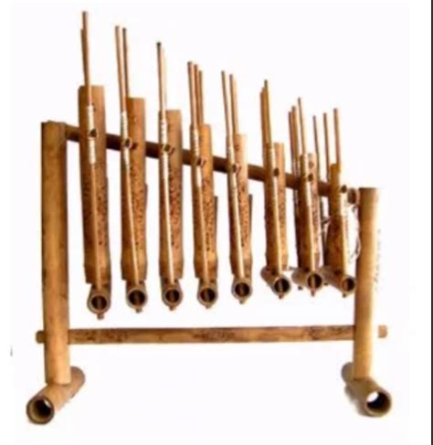 Alat musik tradisional saluang saluang berasal dari minangkabau, sumatera barat yang mempunyai jenis bunyi. 45SNG: Daftar Nama Nama Alat Musik Tradisional Indonesia