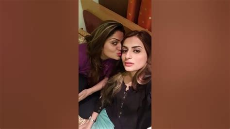 لاہور کالج کی لڑکیاں فحش حرکات کر کے لڑکوں کو سیٹ کرتی ہیں Youtube