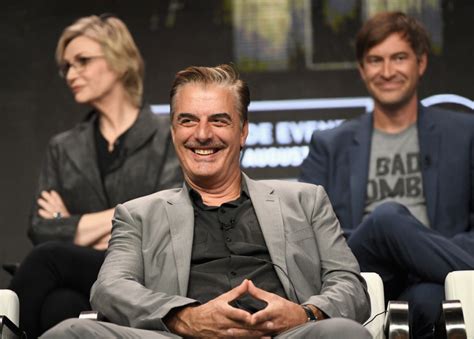 Chris Noth All Smiles In First Sighting After Sexual Assault Allegations Enstarz