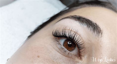 Hybrid Eyelash Extensions Everything You Need To Know