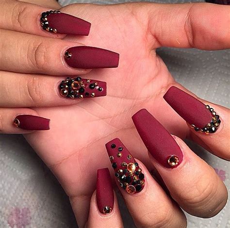 Pin By Liz Aguilar On Claws Coffin Nails Designs Red Matte Nails