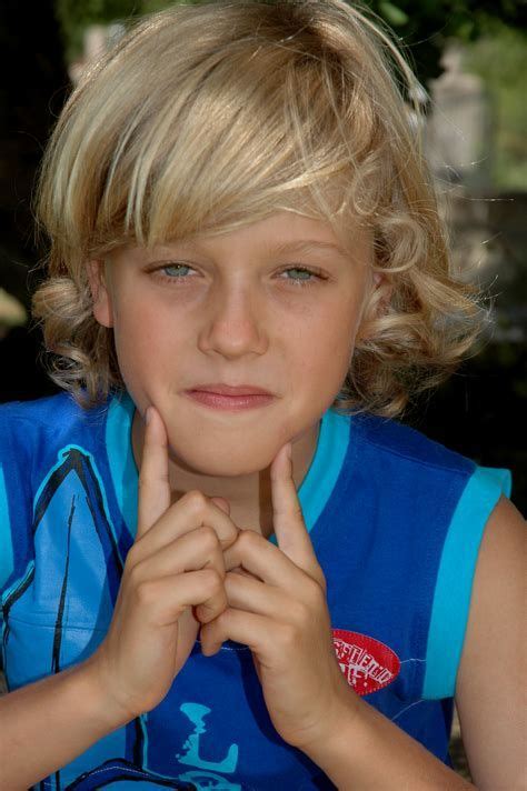 Model Boy Newstar Sonny Sets Foto In 2022 Kids Fashion Boy Pretty