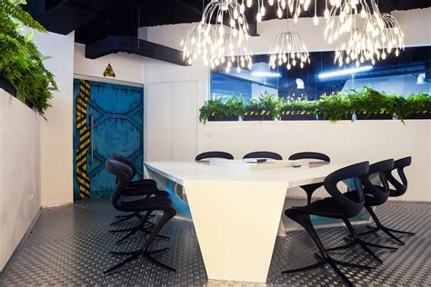 Imaginative Spaceship Themed Office With A Touch Of