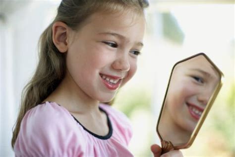 ﾚ O √ 乇 ♥ ﾚ O √ 乇 Adlı Kullanıcının Ayna Ve Çocuk Panosundaki Pin Aynalar