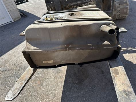 Used 2015 Ford F550 Diesel 40 Gallon Fuel Tank Cc349k007he Shipped Ebay