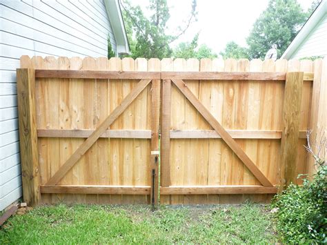 Pin By Nathaniel Smith On Creekview Fence Gate Design Wood Gate
