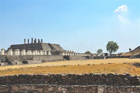 Tula Ruins Mexico With Toltec Statues Stock Photo Image Of Ancient