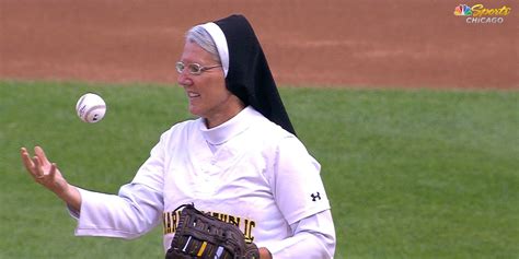 A Nun Threw A Perfect First Pitch At A Chicago White Sox Game Business Insider