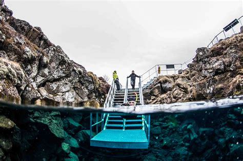 Between Two Worlds Amazing Underwater Adventurers In Icelands Silfra Calicase