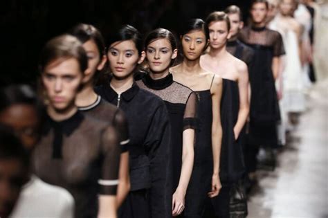 At Paris Fashion Week A Battle Over Breasts The Washington Post