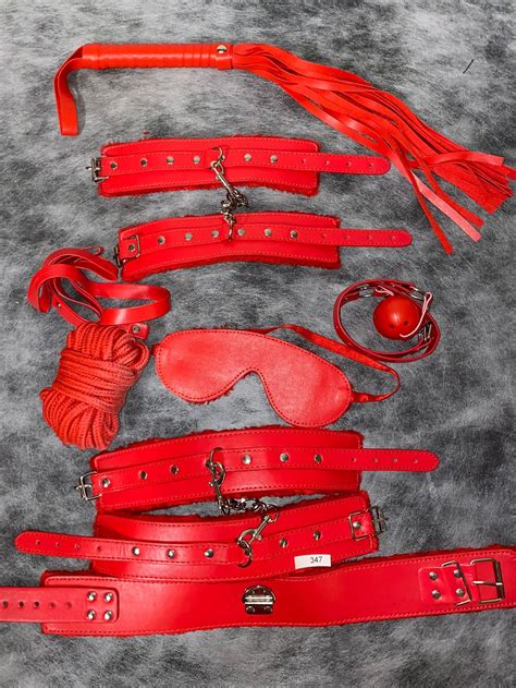 Bondage Set Red Shipping Included 347 Ps Auction We Value The