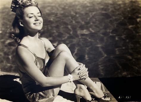 Beautiful And Sexy Portrait Photography Of 50 Hollywood Actresses From The 1930s 40s Gold Is