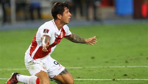 Gareca dejó caer que podría ser titular hoy ante argentina en un duelo en el que perú necesita. Claudio Pizarro cuestionó a Gianluca Lapadula: " ¿Perú es ...