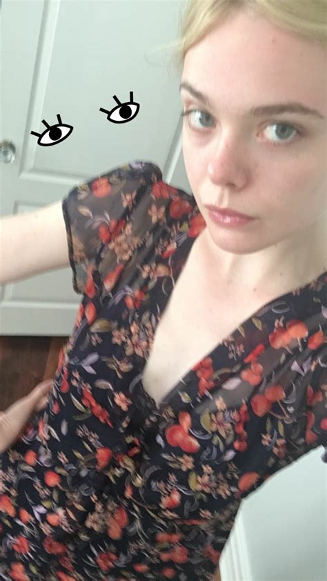 Short Hair Tits Selfie