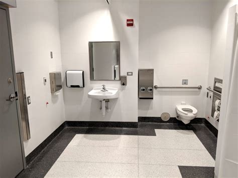 Chicago Ohares New State Of The Art Accessible Restroom Stuck At