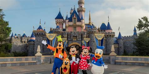Disney Parks To Lay Off 28k Employees Cites California Covid 19