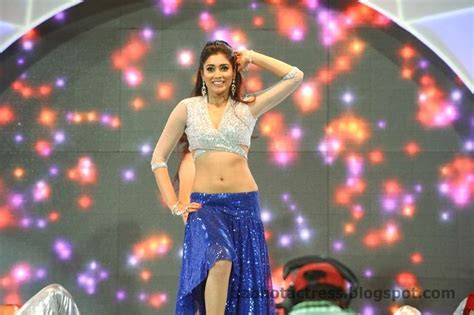 Bhavana Actress Hot Shriya Navel Show Hot Dance Performance At Ccl Finals