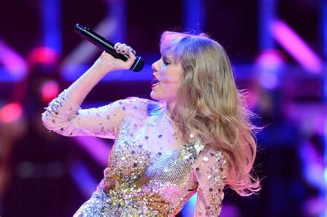 Taylor Swift Suffers Minor Wardrobe Malfunction At Iheartradio Music