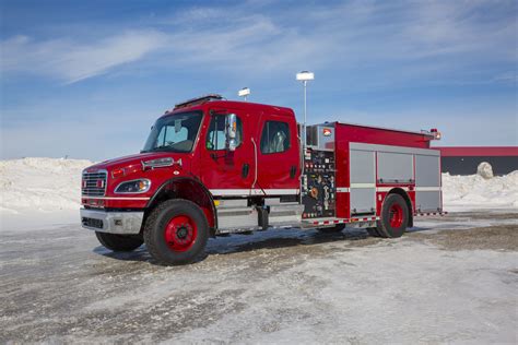 Weenusk First Nation Fort Garry Fire Trucks Fire And Rescue