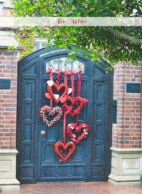 Outdoor Decorating Ideas With Hearts For This Valentines