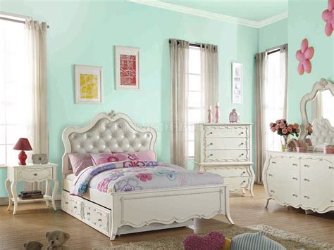 Whether your child is a princess, a prince, a brave knight, an astronaut, a race car driver, or something else altogether, they our bedroom furniture for children comes in a variety of fun styles and bright, engaging colors to help you pick out the room that fits your child best. Edalene 30500 Kids Bedroom in Pearl White by Acme w/Options
