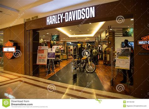 This barber shop visit was in kuala lumpur, malaysia. KUALA LUMPUR, MALAYSIA - 27. SEPTEMBER: HARLEY-DAVIDSON ...
