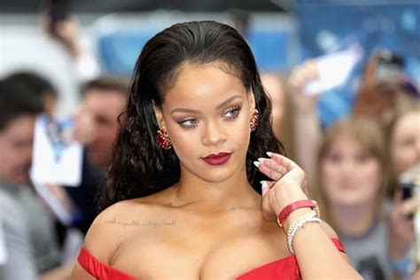 Lawsuit Says Espn Employees Asked Aloud What Rihanna Tastes Like