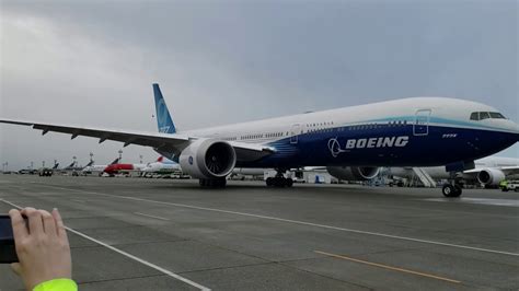 Boeing 777x First Flight Youtube