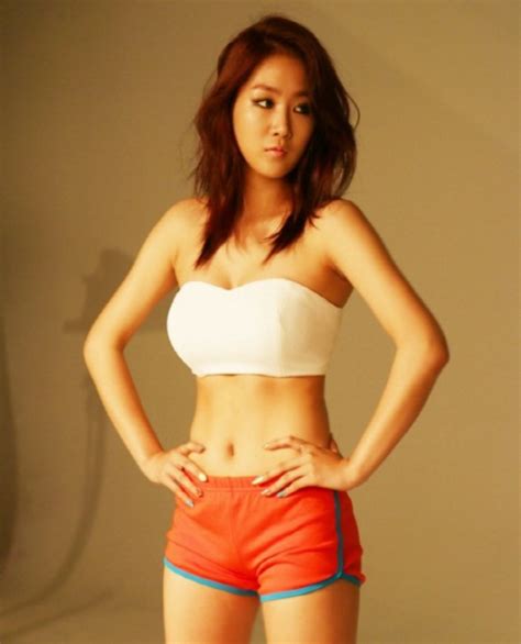 Survey Of 100 Kpop Idols Which Female Kpop Idol Has The Sexiest Body