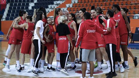 a milli kadın basketbol takımı nda arnavutluk maçı mesaisi başladı
