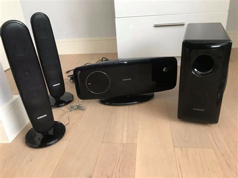 Samsung Ht Q100 Home Cinema System 21 Speakers And Subwoofer Great