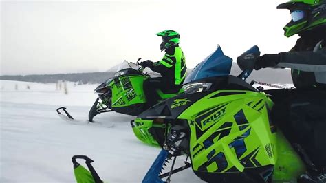 Introducing the arctic cat riot, the ultimate 50/50 crossover blending dna from the legendary zr lineup and the progressive mountain cat. Arctic Cat 2020 Riot Tech - YouTube