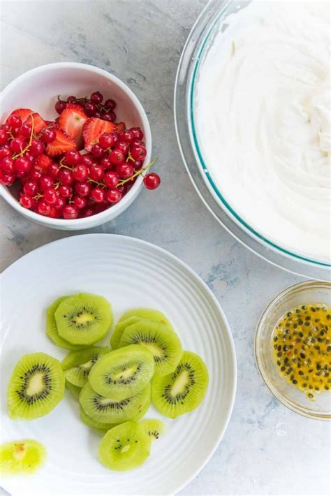 A Step By Step Detailed Recipe On How To Make The Perfect Pavlova A Crisp Outer Shell And A