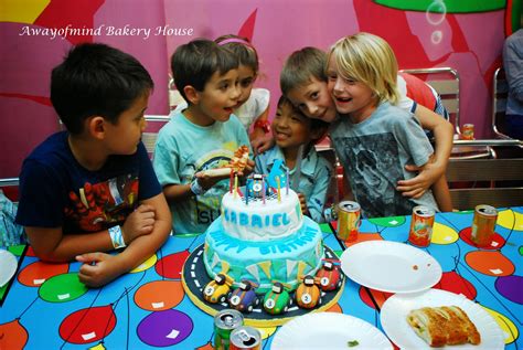 Awayofmind Bakery House Fondant Race Cars Cake