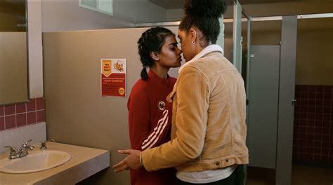 “never Have I Ever” Season Three Is A T To Newly Out Bisexual