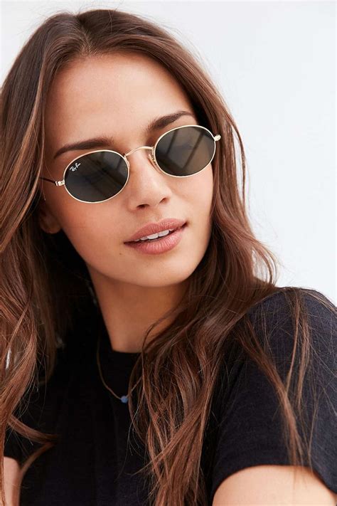 How To Transition Your Sunglasses To Fall Winter Her Campus