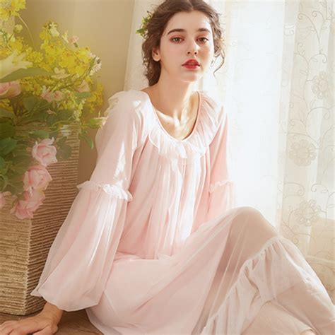 Beautiful Princess Nightgown Lace Night Dress Women Sleepwear Vintage