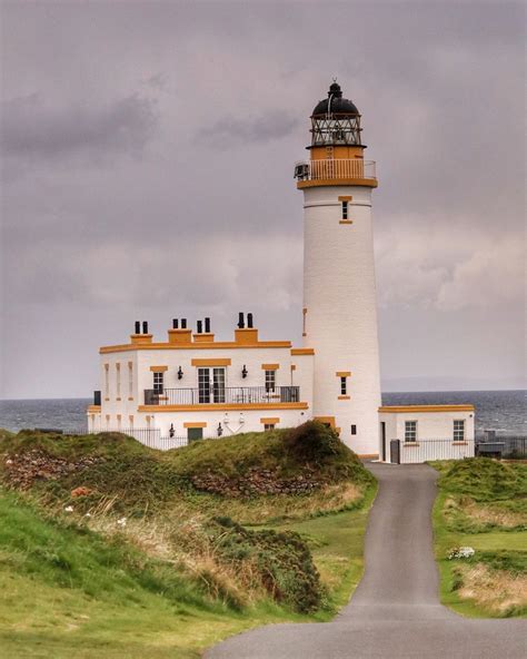 Turnberry Lighthouse 🏴󠁧󠁢󠁳󠁣󠁴󠁿 ☁️ Visitscotland Scotland