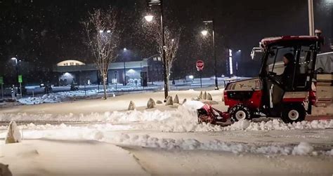 Lansing Parking Lot Snow Removal Sneller