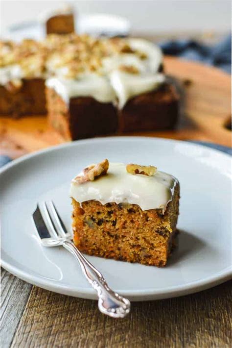 Simple Carrot Cake With Cream Cheese Icing ~ Teelddesign