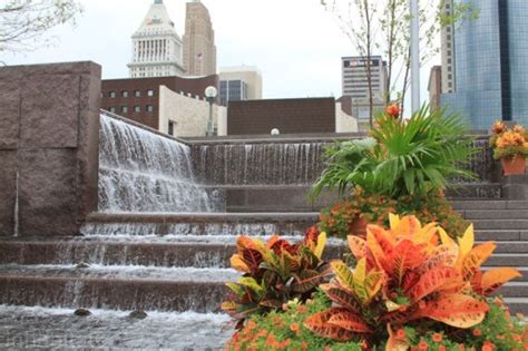 Smale Riverfront Park In Downtown Cincinnati Has Big Impact Inhabitat