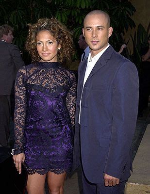 Последние твиты от chris judd (@thechrisjudd). Jennifer Lopez & Chris Judd were married in 2001 for 9 months | Jennifer lopez, Dresses ...