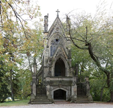 Architect James Keys Wilsons Dexter Mausoleum At The 733