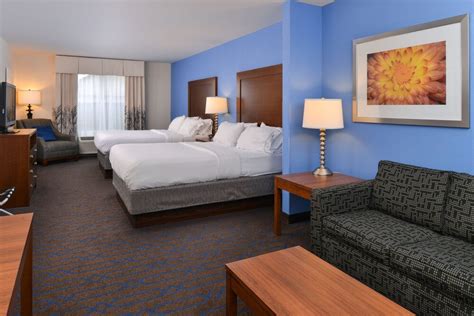 Holiday Inn Express Hotel And Suites Terre Haute An Ihg Hotel In Terre