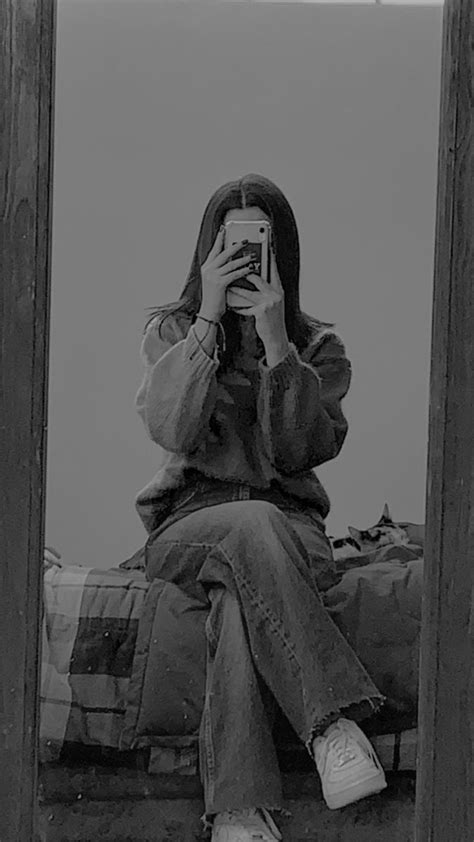 blackandwhite mirror selfie mirror selfie girl cute selfies poses girly photography
